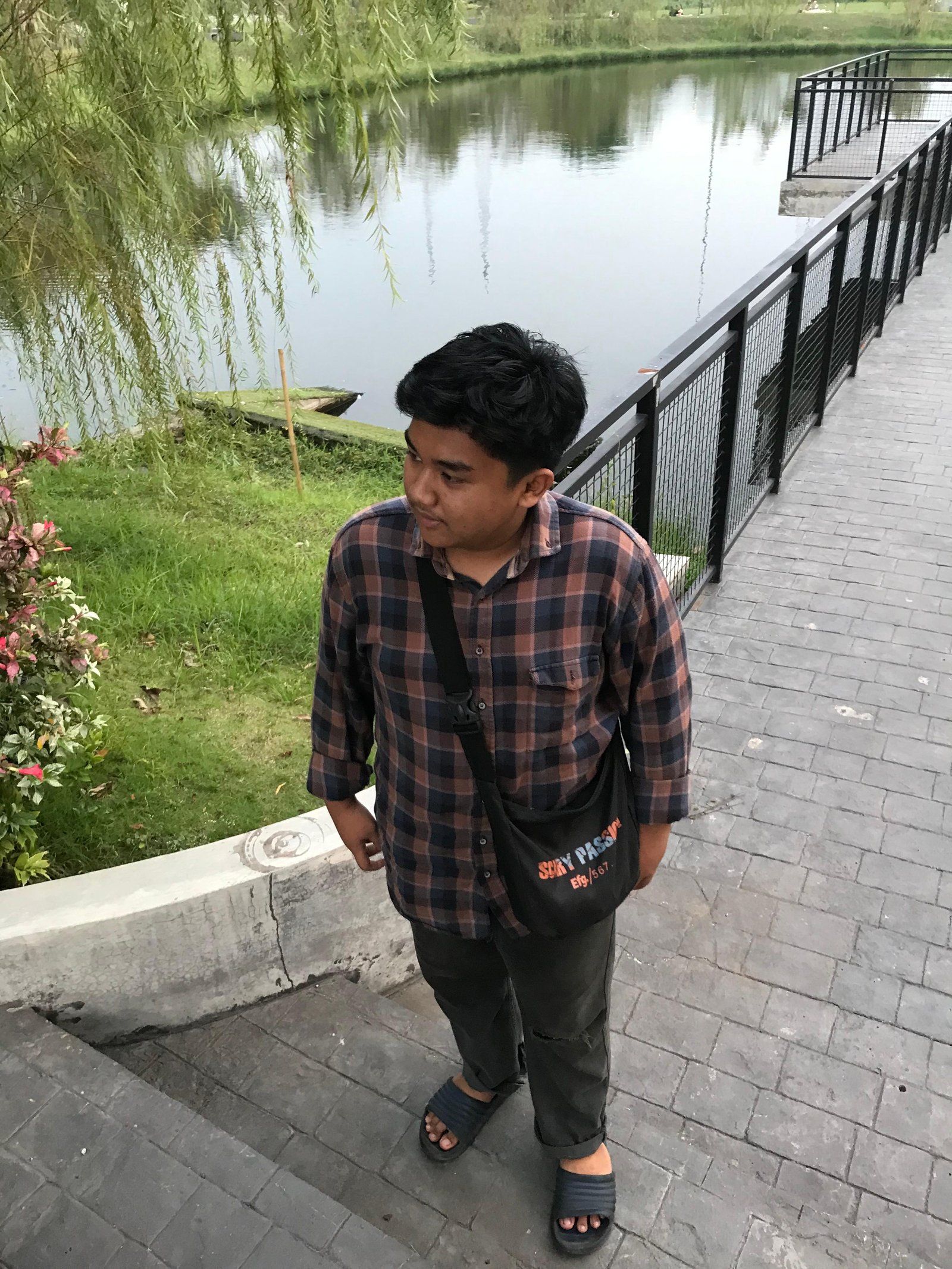 Meja dan Kursi Sekolah Hulwa, Kirim ke Seluruh Indonesia